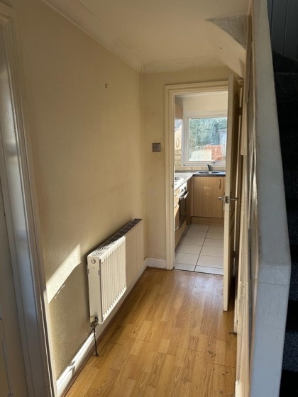 2 Bedrooms Bedrooms, ,1 BathroomBathrooms,Apartment,For Rent,1037